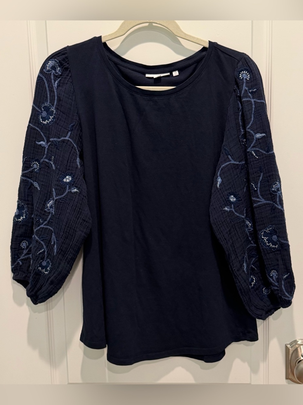 Chico's Navy Cotton/Modal Floral Embroidered Balloon Sleeve Blouse Women’s L